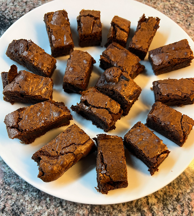 Brownie's famous (chocolate) brownies